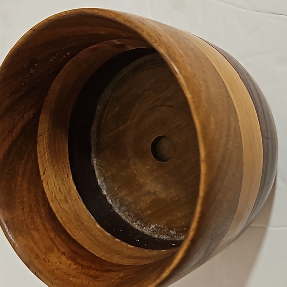 Mid Century Modern Hand turned set of wooden bowls. - Picture 6 of 12
